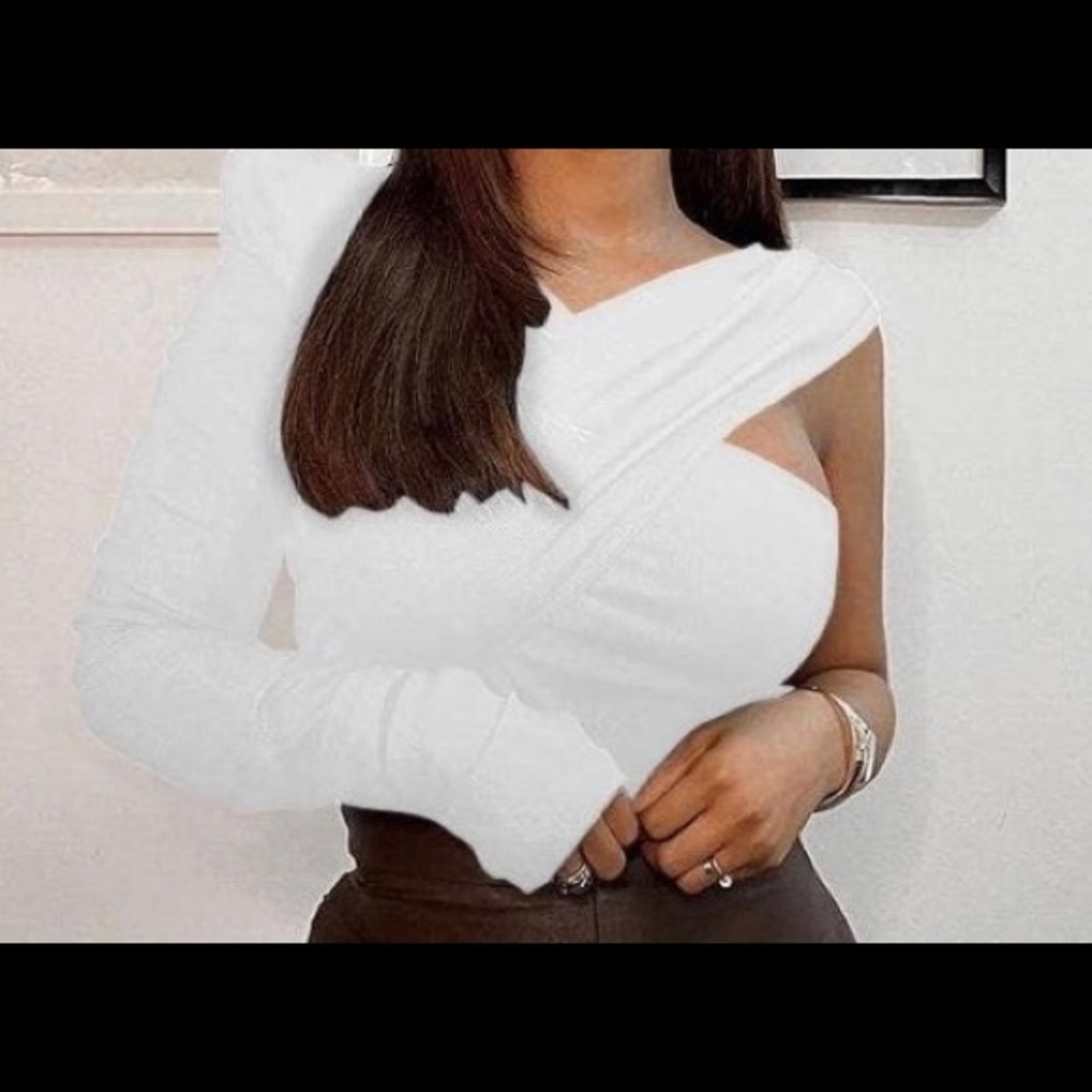 The Erie Blouse - Picture 2 of 2